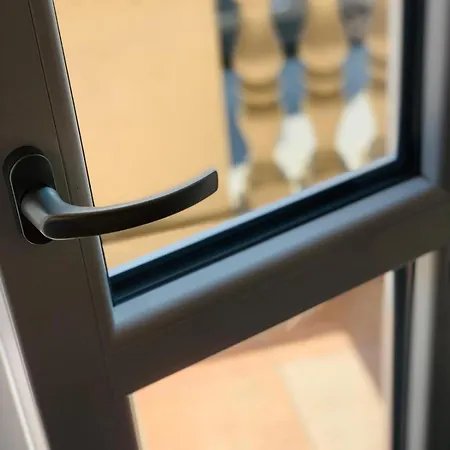 Διαμέρισμα Two-room 8 Minutes From The Subway *